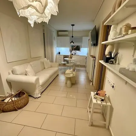 Cozy In Voula *