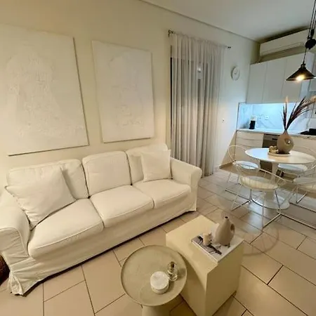 Cozy In Voula Apartment *